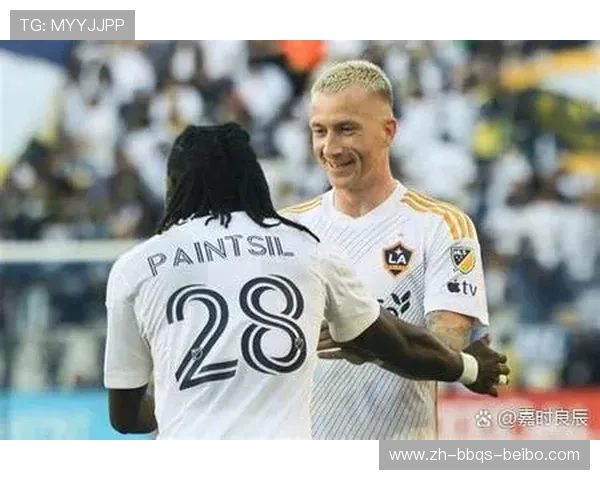 足球比赛中的组织进攻与球员职责 足球比赛中的组织进攻与球员职责